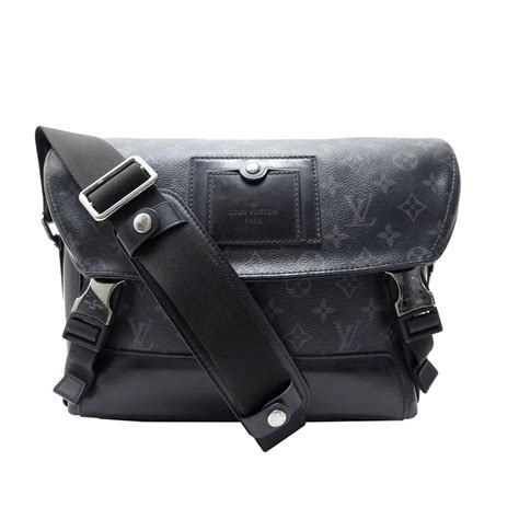 louis vuitton messenger pm explorer|Products by Louis Vuitton: Messenger Voyager PM.